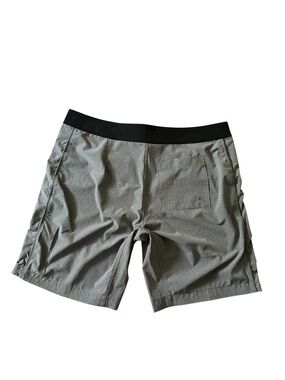 Manduka Shorts Yoga Stretch Athletic Gray Black Poly Spandex Mens Large Gym